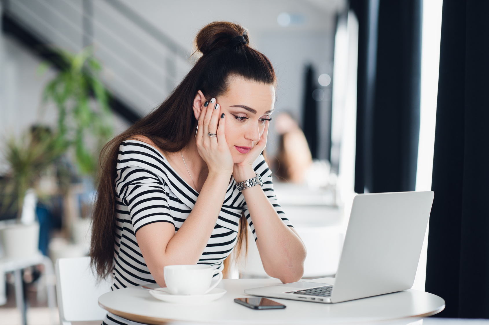 Disappointed-Woman-at-Computer