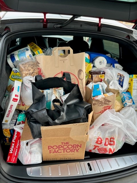 Trunk fill of food