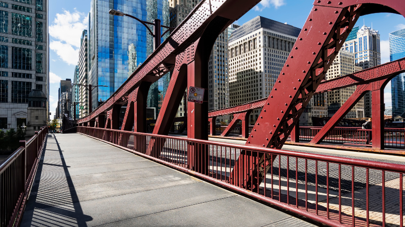 Bridge in downtown chicago